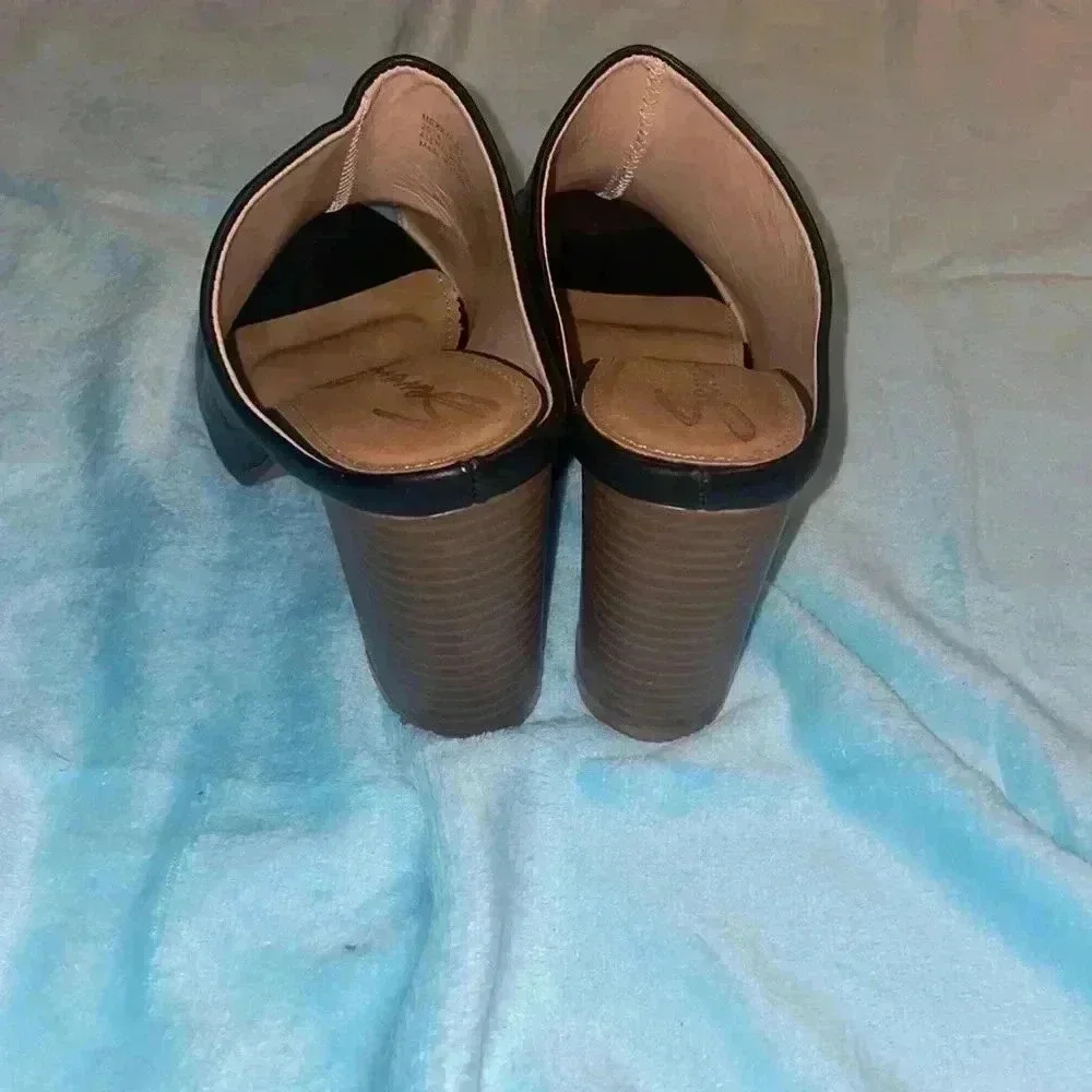 Seven Heels